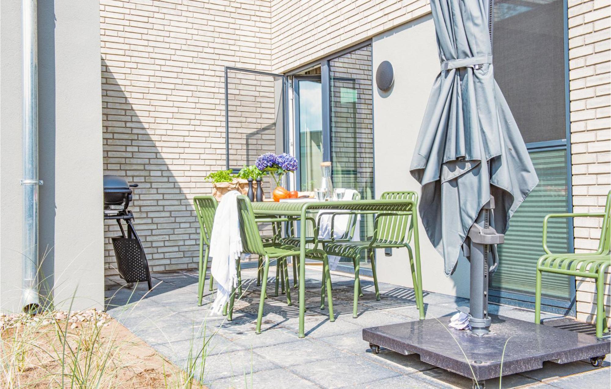 Beach Front Home In Lembruch-Duemmer See With Wifi Exterior photo