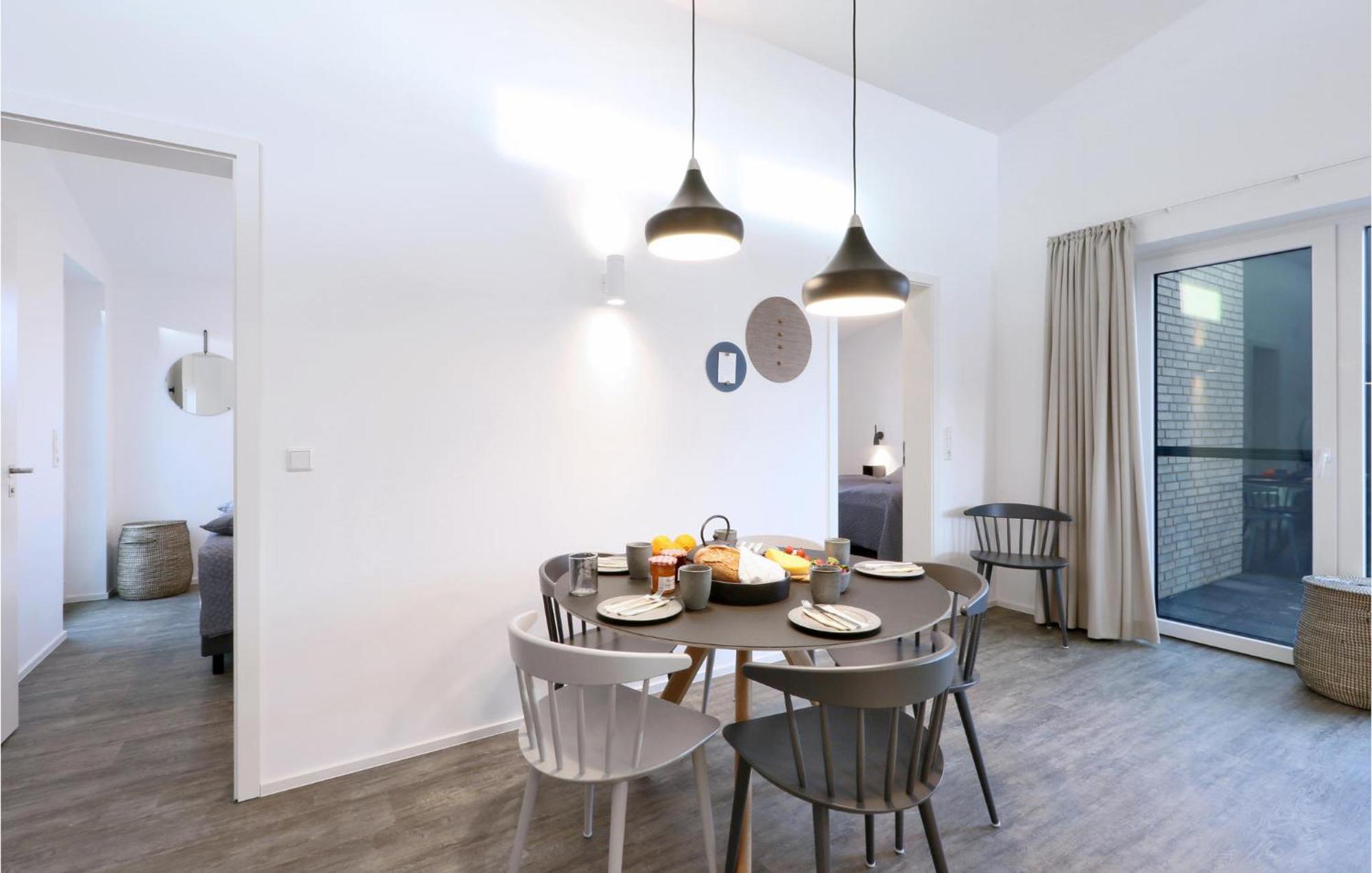 Beach Front Home In Lembruch-Duemmer See With Wifi Exterior photo