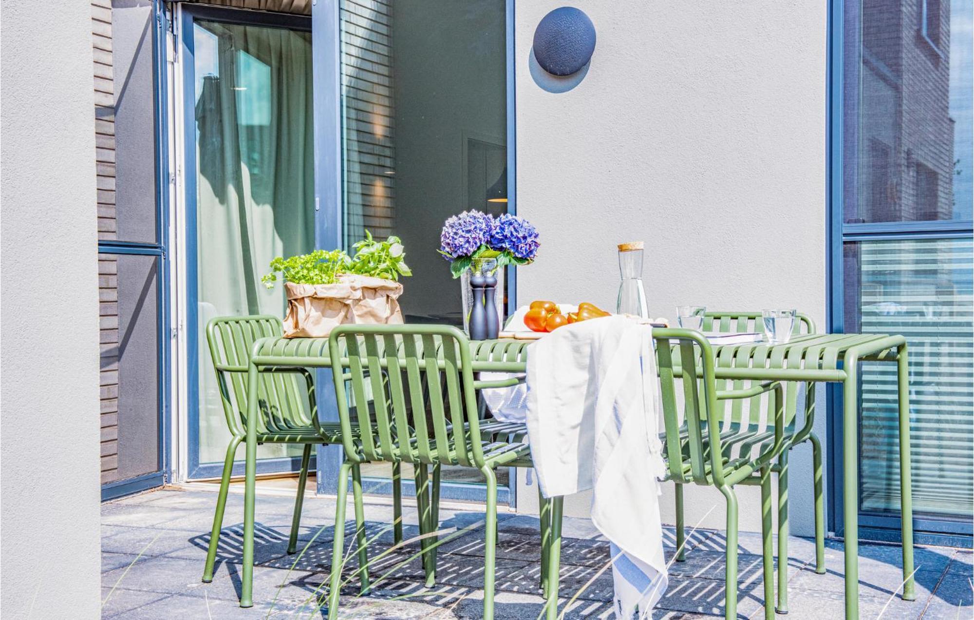 Beach Front Home In Lembruch-Duemmer See With Wifi Exterior photo